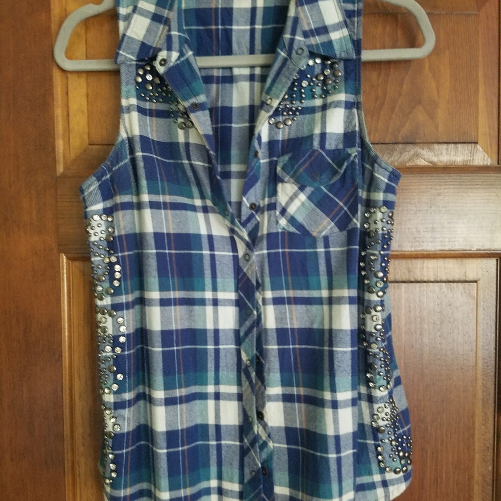 Guess Sleeveless Western blouse